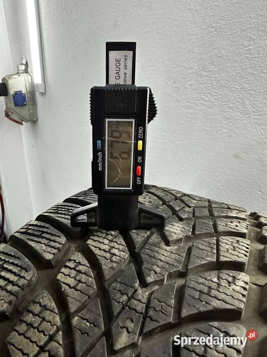 Opony zimowe Dunlop 225 50 17 Harta