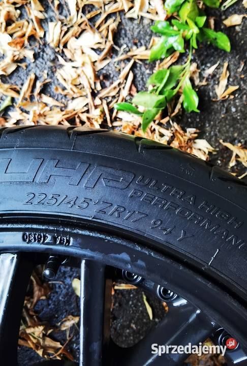 Com4 Wheels Felgi aluminiowe 17 Opony 22545ZR17 Zielona Góra