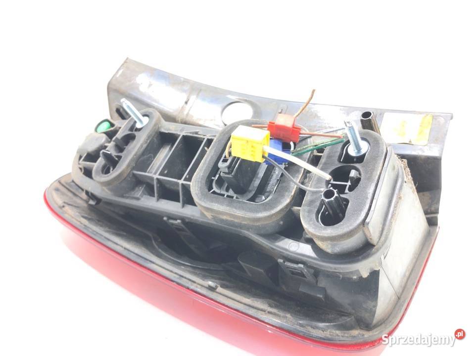 LAMPA PRAWY TYŁ DACIA DUSTER 265500033R SUV 1018 Lampy tylne sprzedam