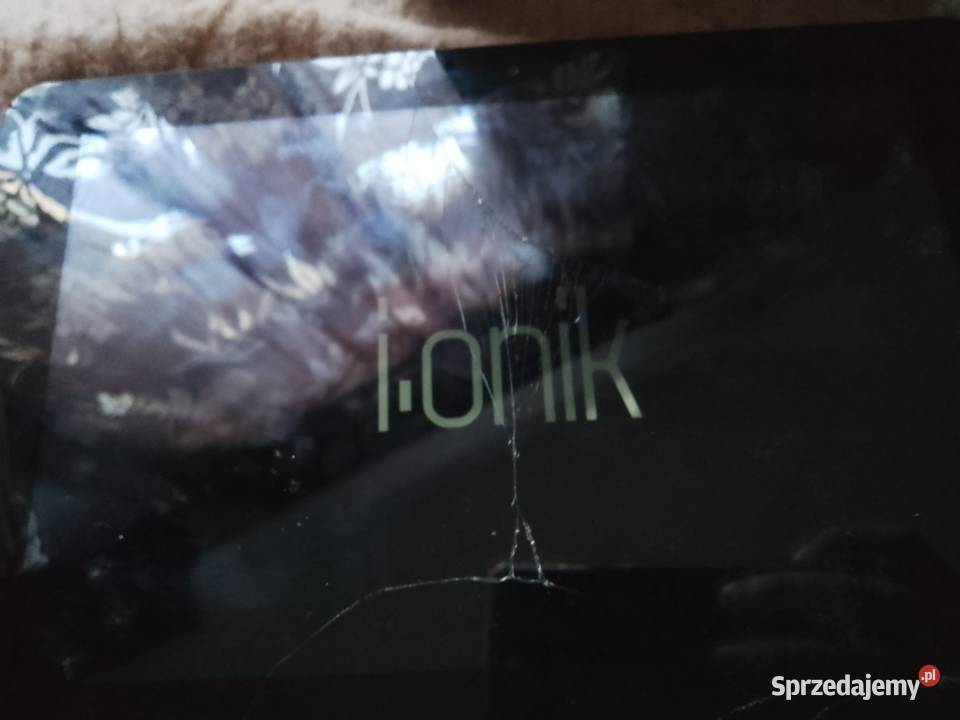 Tablet IONIK 101 z klawiatura uszkodzony Tablety i palmtopy Legnica