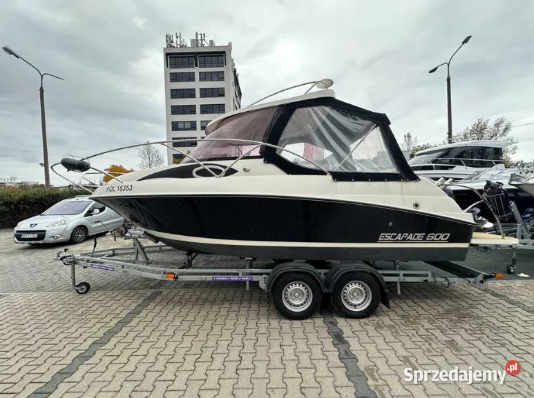 Używana łódź motorowa ESCAPADE 600 silnik Yamaha mazowieckie Płock sprzedam