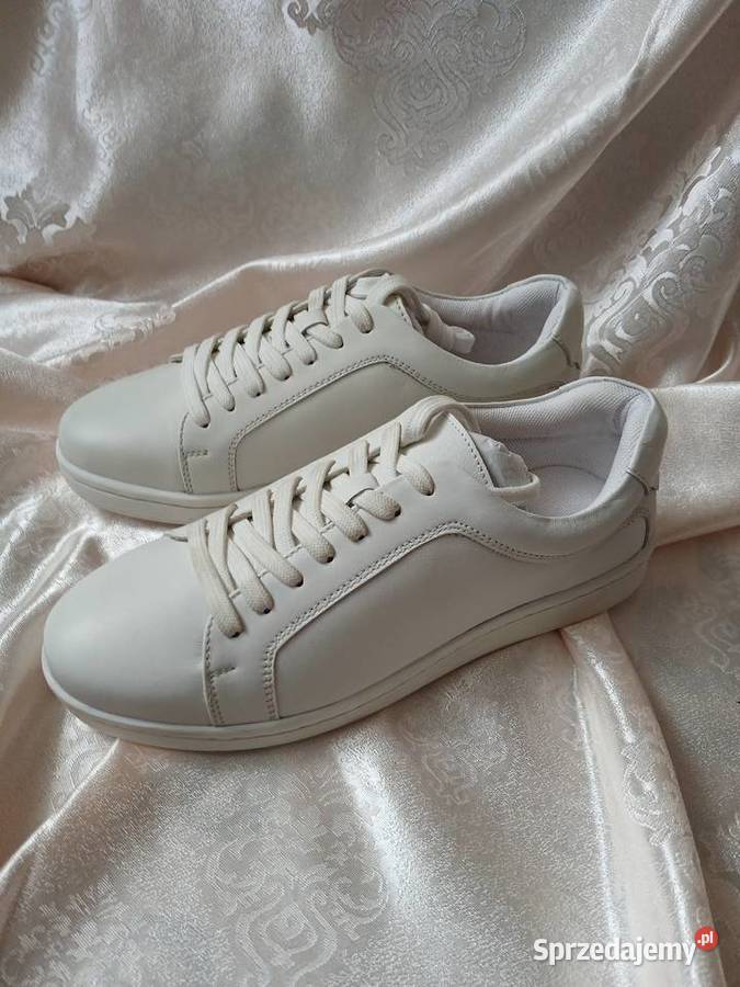 Białe klasyczne sneakersy bonprix 38 trampki Obuwie sportowe mazowieckie