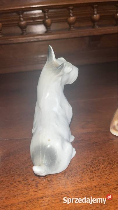 Piesek Figurka porcelanowa Śliczna figurka bez sprzedam