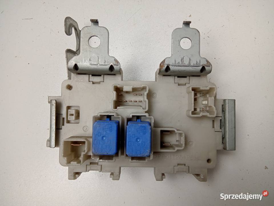 SKRZYNKA BEZPIECZNIKÓW INFINITI FX35 FX45 Nowy Tomyśl sprzedam