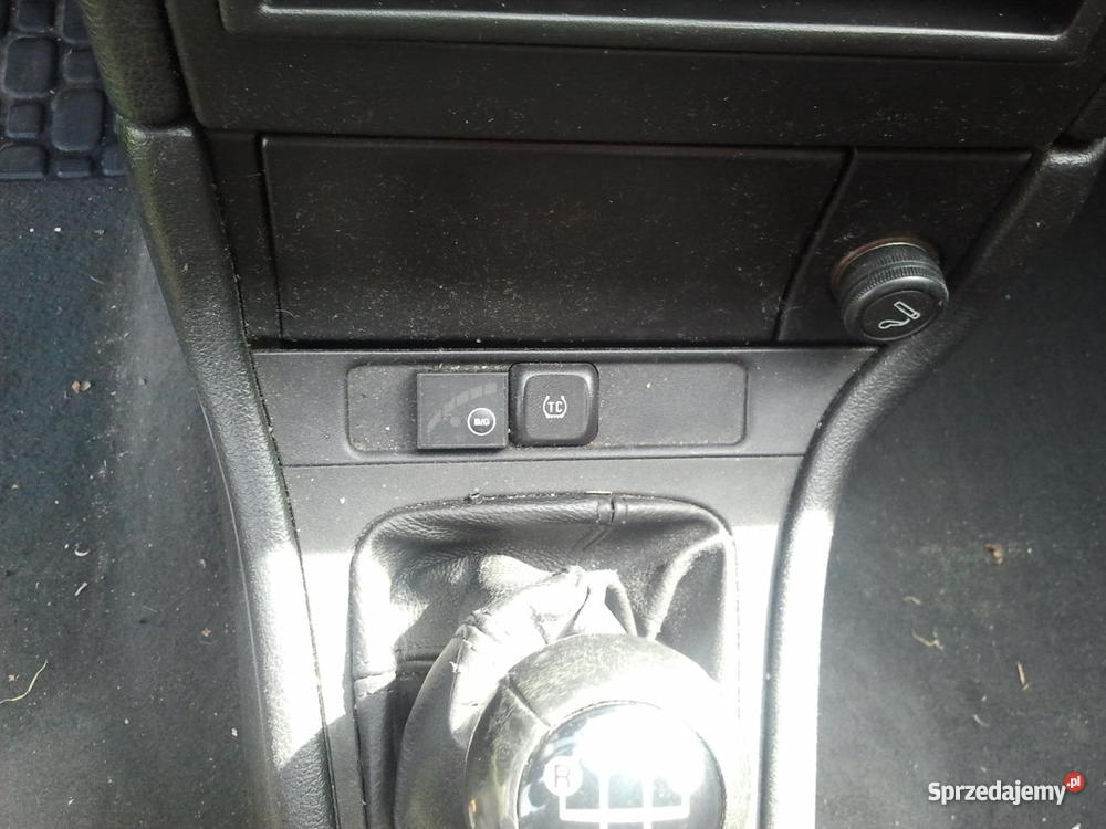 Opla Astrę II wypadku Kielce