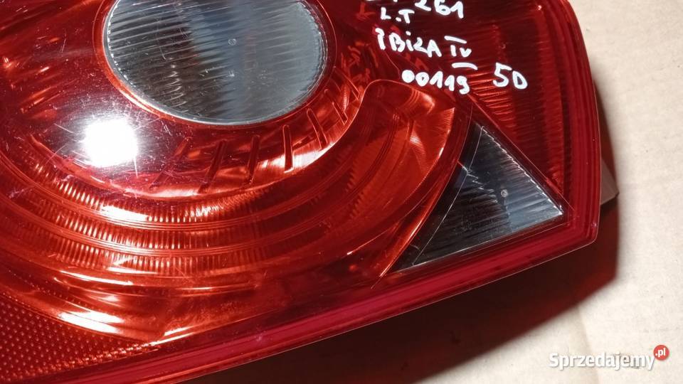 SEAT IBIZA IV 6J HB LAMPA TYŁ LEWA W KLAPĘ 5D Zbierkowo