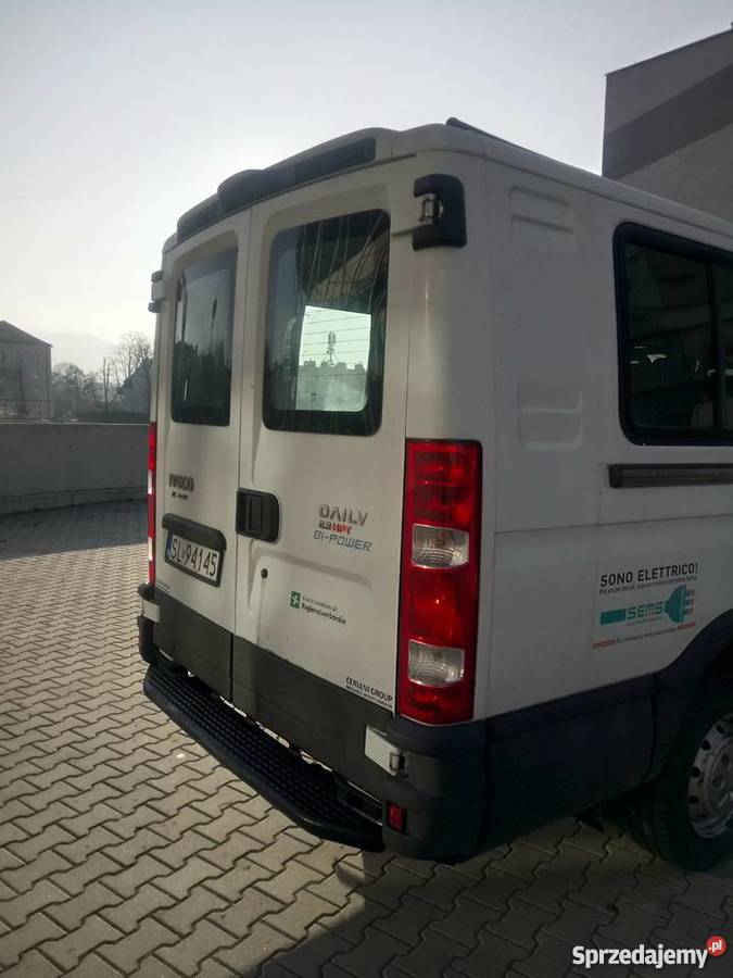 Iveco Daily 9 osobowe brygadówka bezwypadkowy Iveco Ruda Śląska