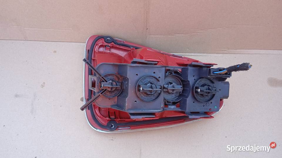 MINI COOPER COOPER D R56 HB LAMPA TYŁ LEWA Zbierkowo