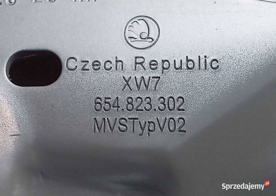 Skoda Kamiq zawiasy pokrywy silnika Przeźmierowo