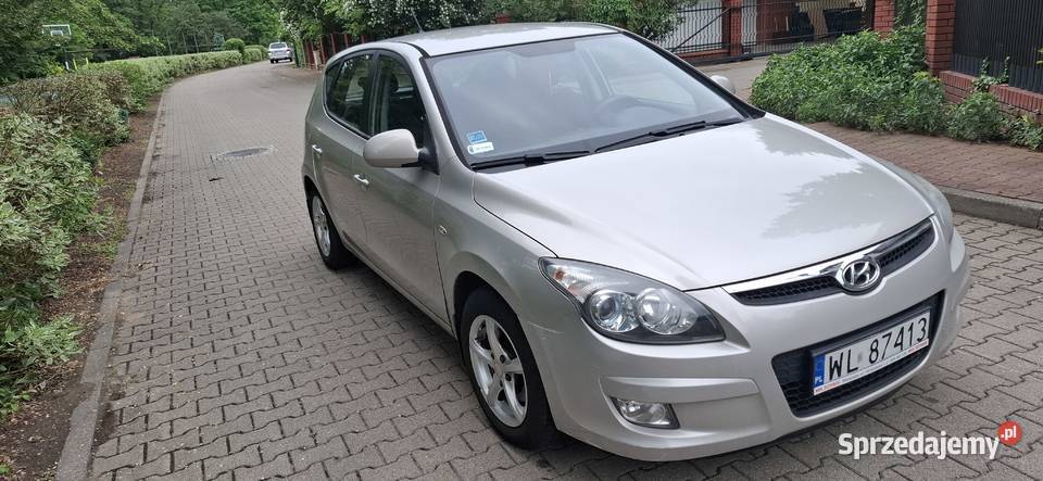 Hyundai i30 2010 16 Automat 171 Salon srebrny mazowieckie Warszawa