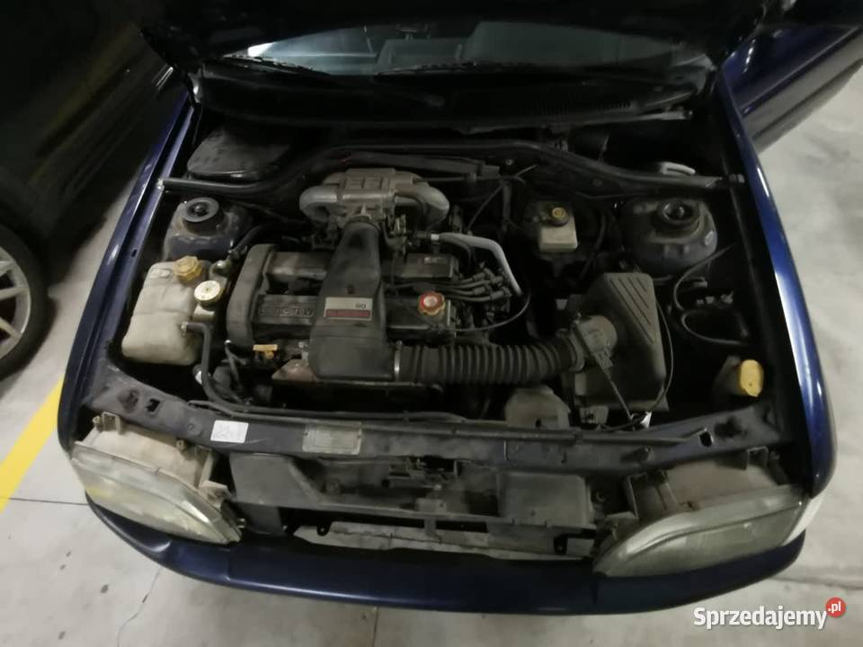 Ford Escort 1616V Benzyna 1993 Granatowy Rok produkcji 1993