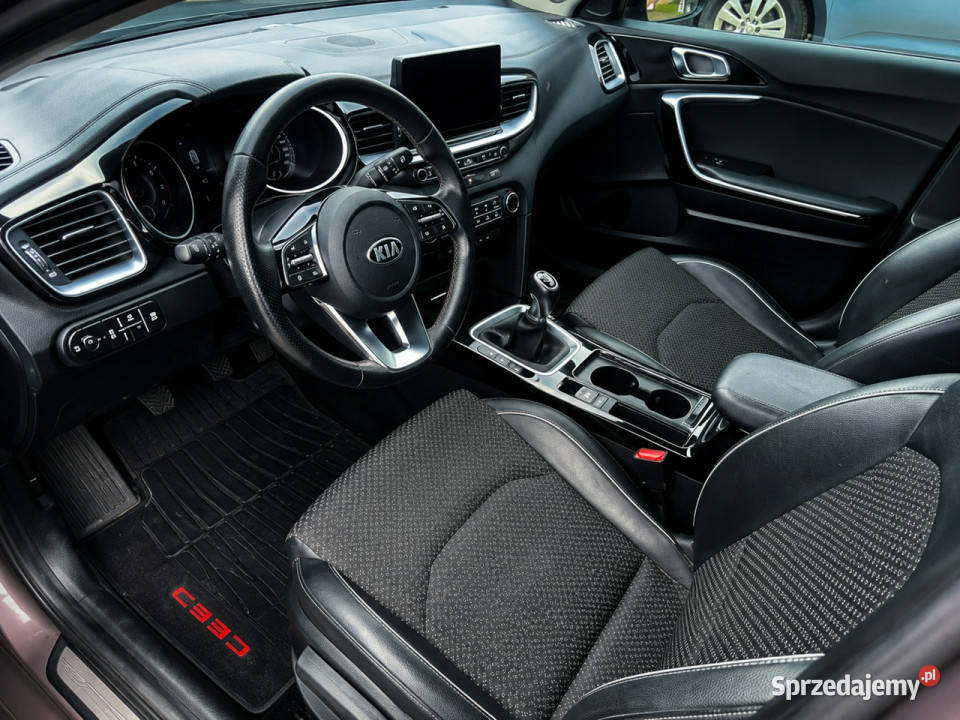Kia Ceed III 2018 nieuszkodzony Sadlno