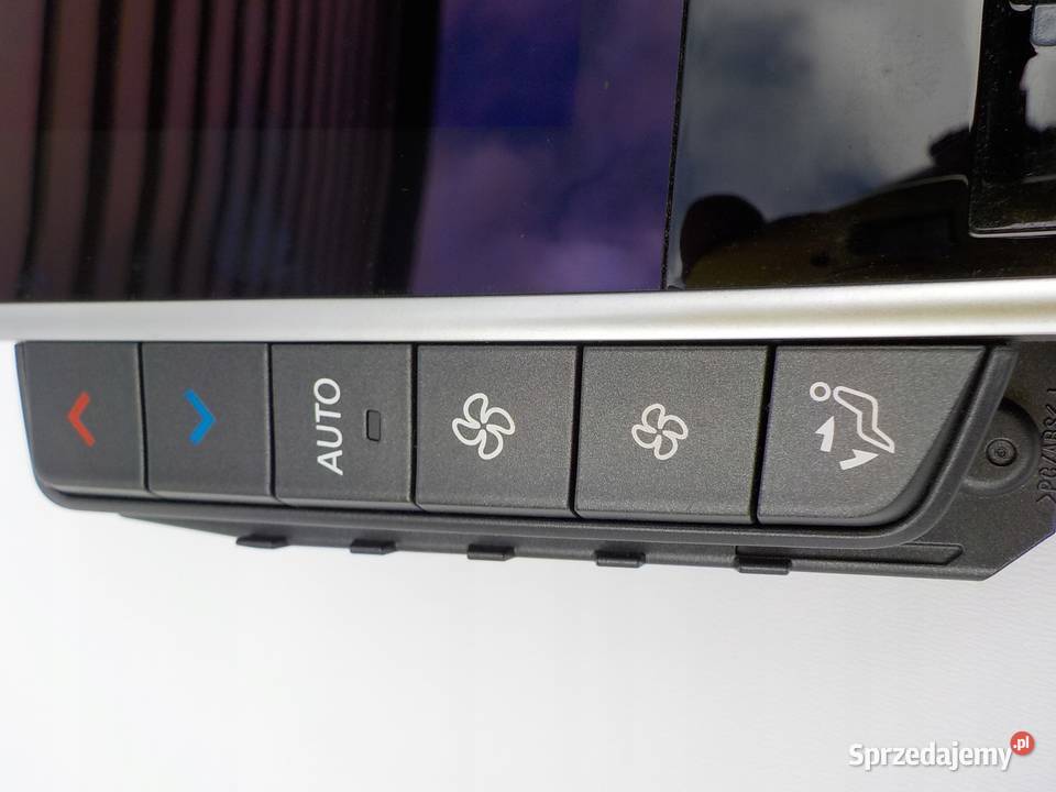 PANEL ŚRODKOWY STEROWANIA INFINITI Q50 HYBRID Wyposażenie wnętrza Nowy Tomyśl