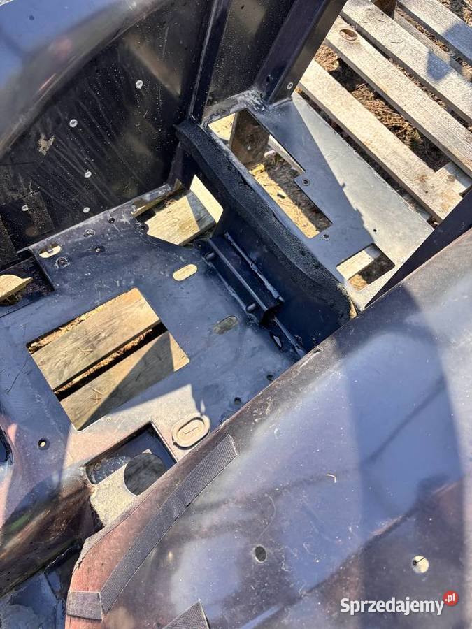 Sprzedam kabinę sadowniczą do Carraro John Deere