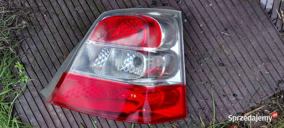 Honda Civic 5D lift 2004 2005 lampa tylna prawa osobowe Motoryzacja dolnośląskie Byków