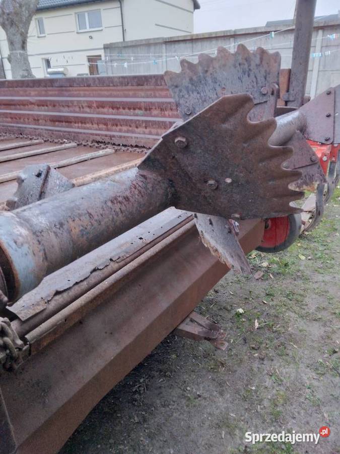 Rozrzutnik obornika jednoosiowy Czarna nieuszkodzony Rozrzutniki obornika Mnichów