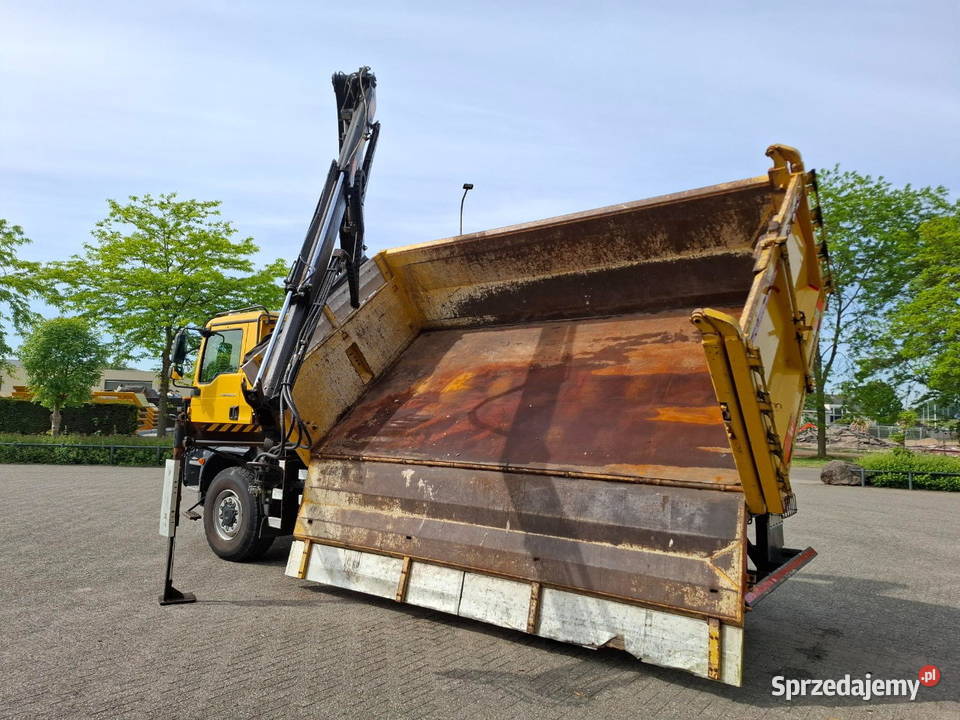 Wywrotka 4x4 z dzwigiem nie Warszawa