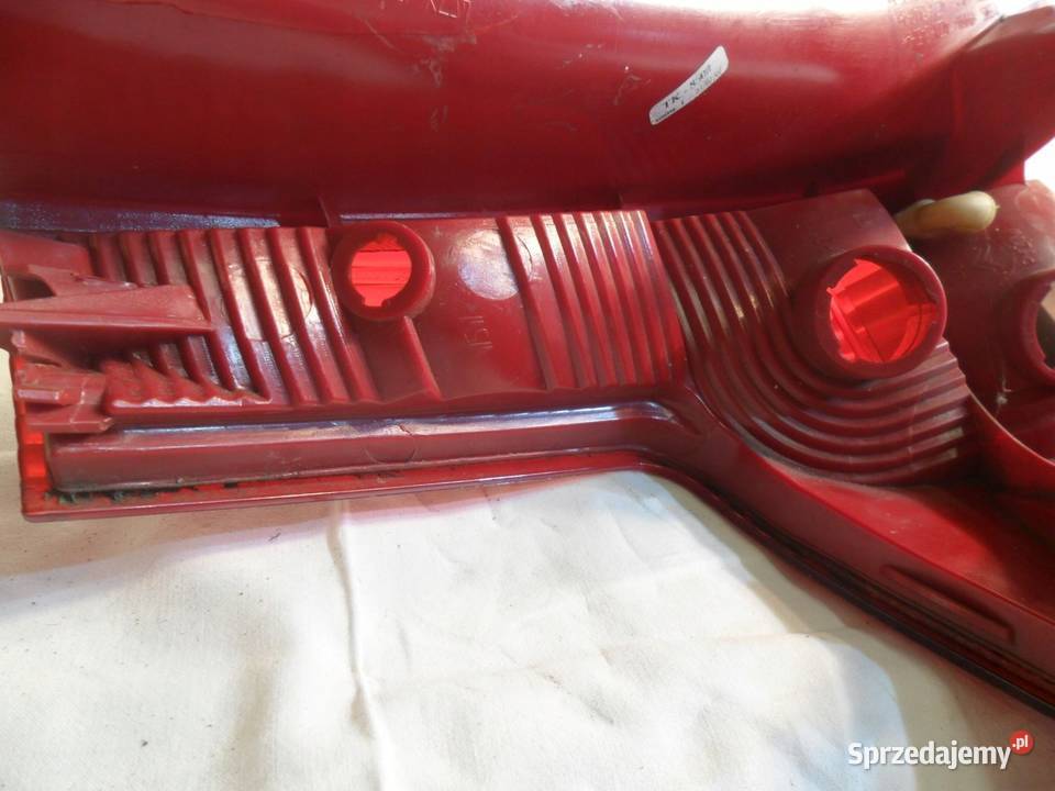 Citroen C4 lampa prawa tylna prawy tył osobowe