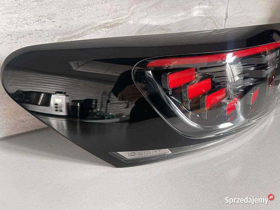 VW ID4 LEWA LAMPA TYŁ CAŁA ŁADNA osobowe Ostroróg sprzedam
