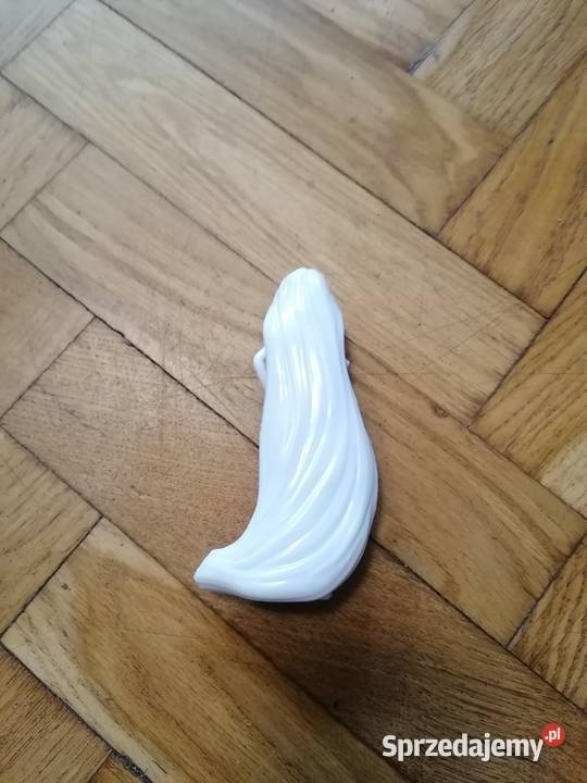 Biała figurka Elza Gdańsk