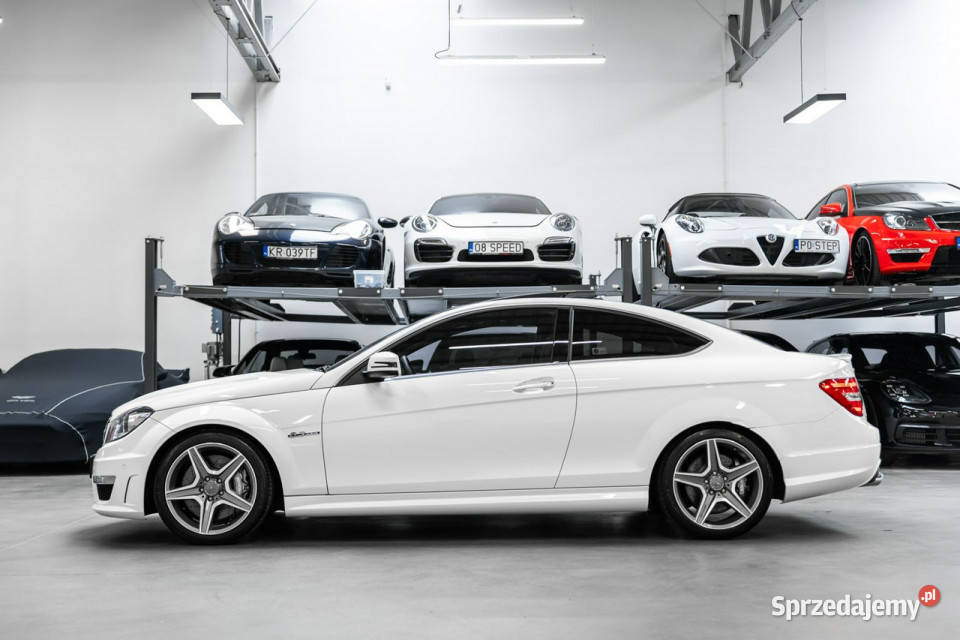 Mercedes C 63 AMG Bezwypadkowy Przebieg 7600 Samochody osobowe Węgrzce sprzedam