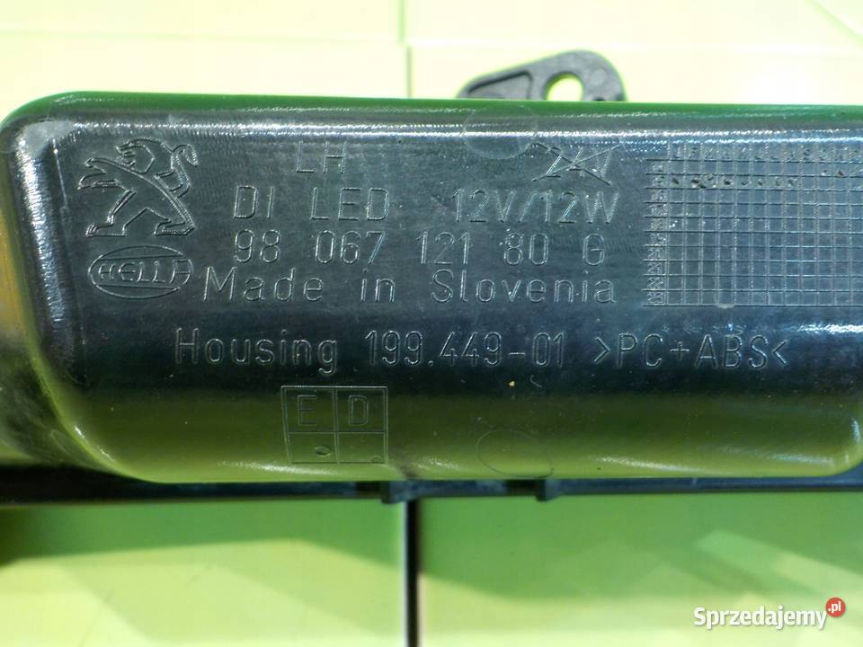 PEUGEOT 308 II GT 16r HB 5D kierunkowskaz lewy Suków