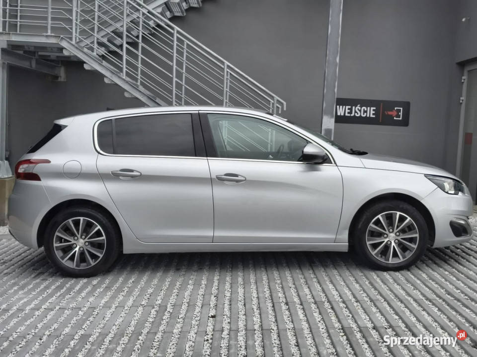 Peugeot 308 12 benzyna 130 6biegów full ledy małopolskie Kęty sprzedam