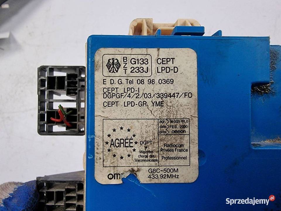 SKRZYNKA BEZPIECZNIKÓW MITSUBISHI PAJERO III V80