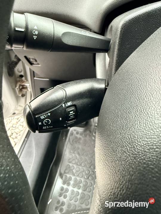 Peugeot 208 14hdi 2013r welurowa tapicerka 208 Tomaszów Lubelski