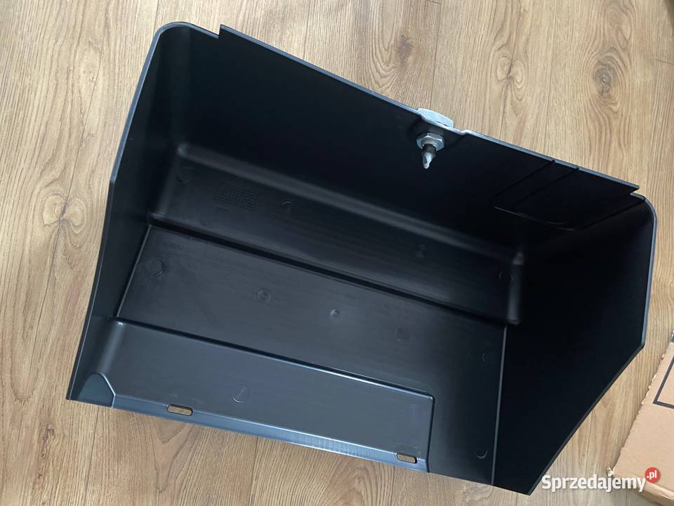 82032836 87316828 Osłona akumulatora T7000 T6000 nieuszkodzony Warszawa