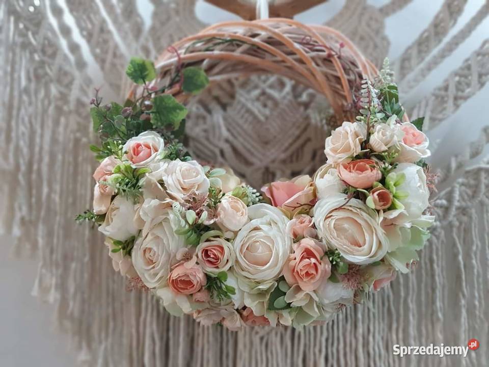 Wianek stroik kompozycja herbaciane róże 35 Wianki Promnice