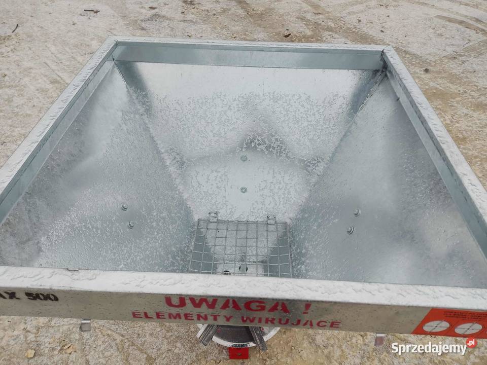 Rozsiewacz nawozów lejek kosz 200500L tarczowy sprzedam