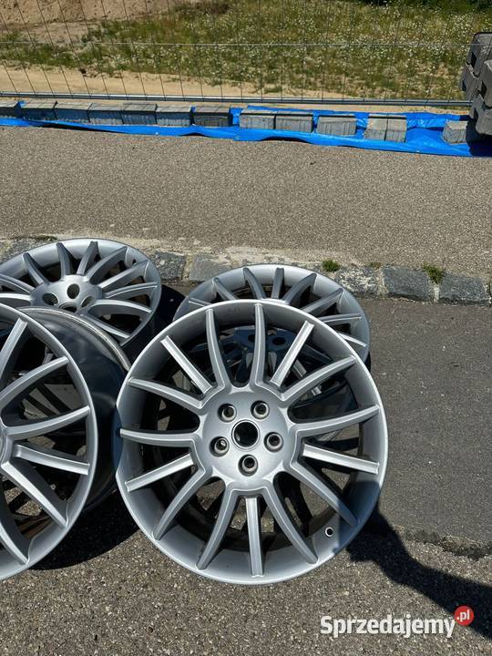 Original Maserati GranTurismo 20 Felgi 85J 105J Samochodowe Rypin