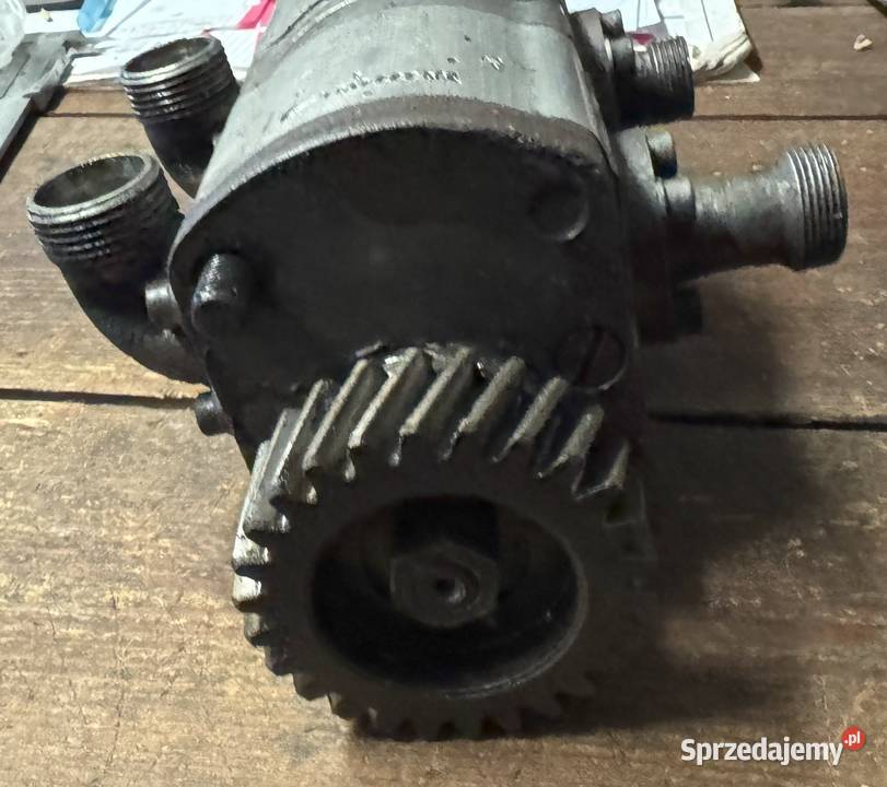 Pompa hydrauliczna Bosch silnik F6L912 Deutz Zahajki sprzedam