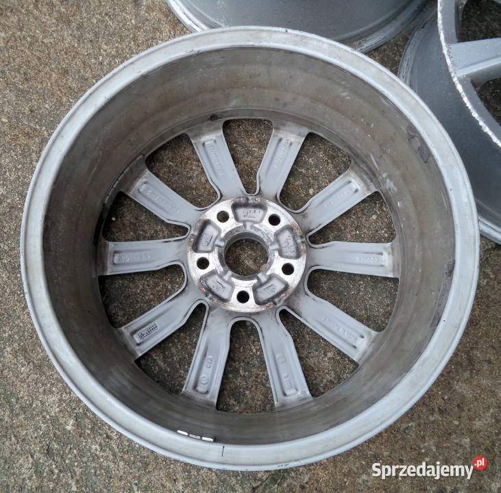 Sprzedam 3 felgo VW Tiguan