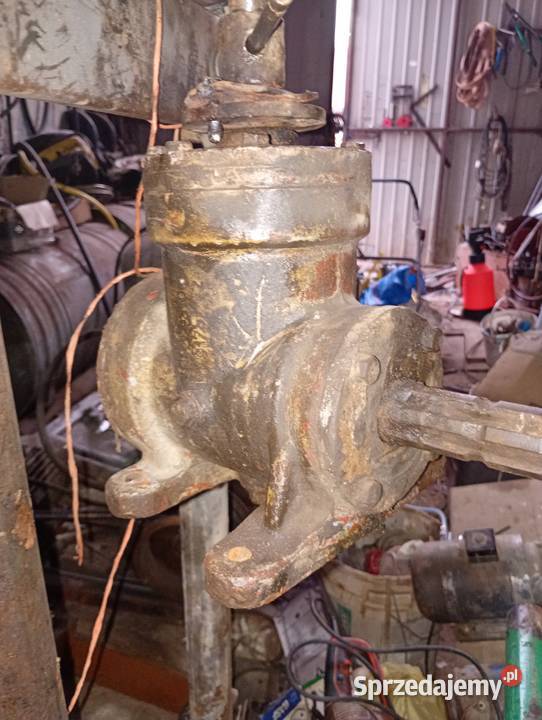 Sprzedam przekładnie do rozsiewacz lejek Gęś