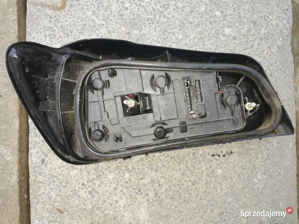 lampa tył prawa Peugeot 306 r9599 lampy tylne Piotrków Trybunalski sprzedam