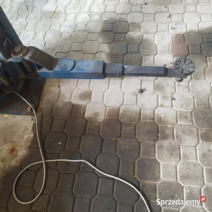 Podnośnik 2 kolumnowy śrubowy