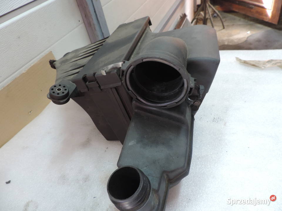Bmw E39 obudowa filtra powietrza benzyna Rok produkcji 1998 Nowy Sącz sprzedam