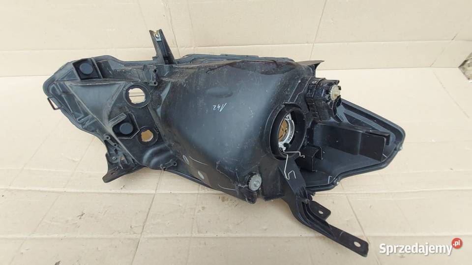 Suzuki Swift 2022 lampa prawa prawe Jelenia Góra