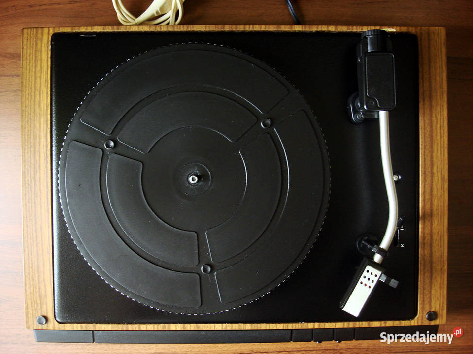 Gramofon Emanuel Stereo G902fs Z półki w pokoju