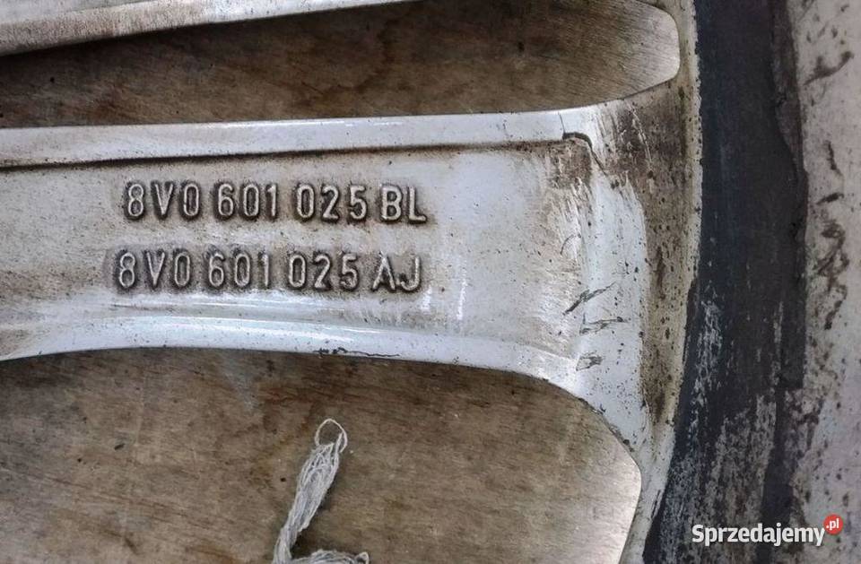AUDI A3 8V0601025BL FELGA 18 75JX18 5X112 ET51 Motoryzacja