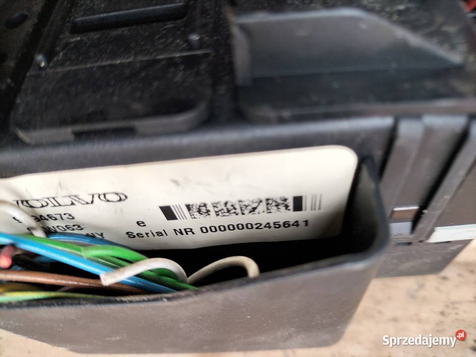 SKRZYNKA BEZPIECZNIKÓW VOLVO S80 S 80 24 9494673 Kamień-Kolonia