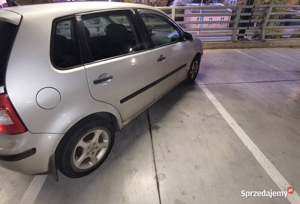 Polo IV Zamiana na Insygnia uszkodzona do łódzkie Bełchatów