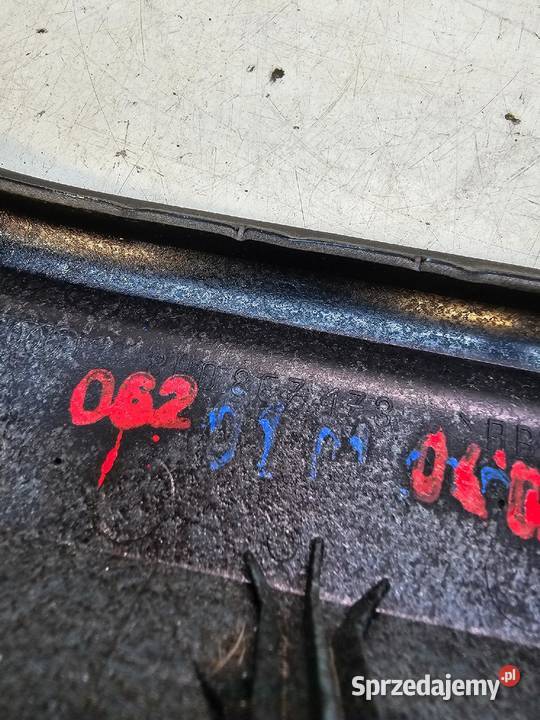 PODŁOKIETNIK DRZWI LEWY PRZÓD A4 B7 CABRIO osobowe Przystajń sprzedam