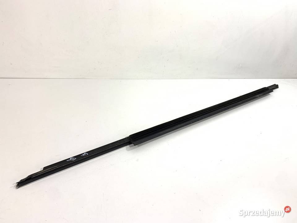 LISTWA ZGARNIAJĄCA PRZÓD PRAWY AUDI Q5 8R