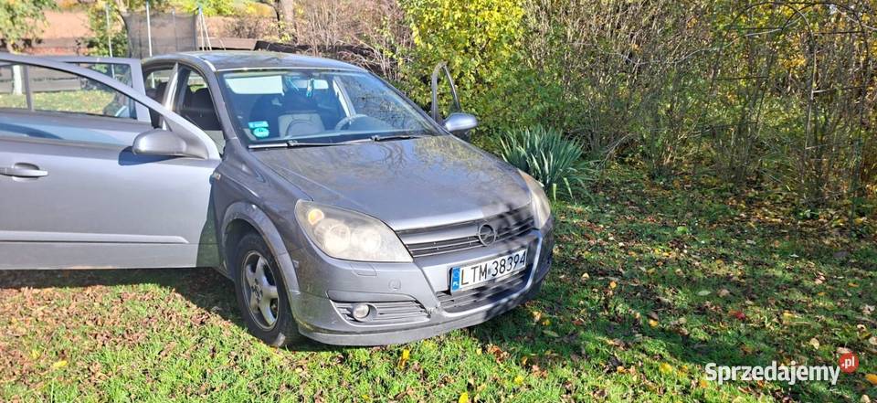 Opel Astra nieuszkodzony Tomaszów Lubelski