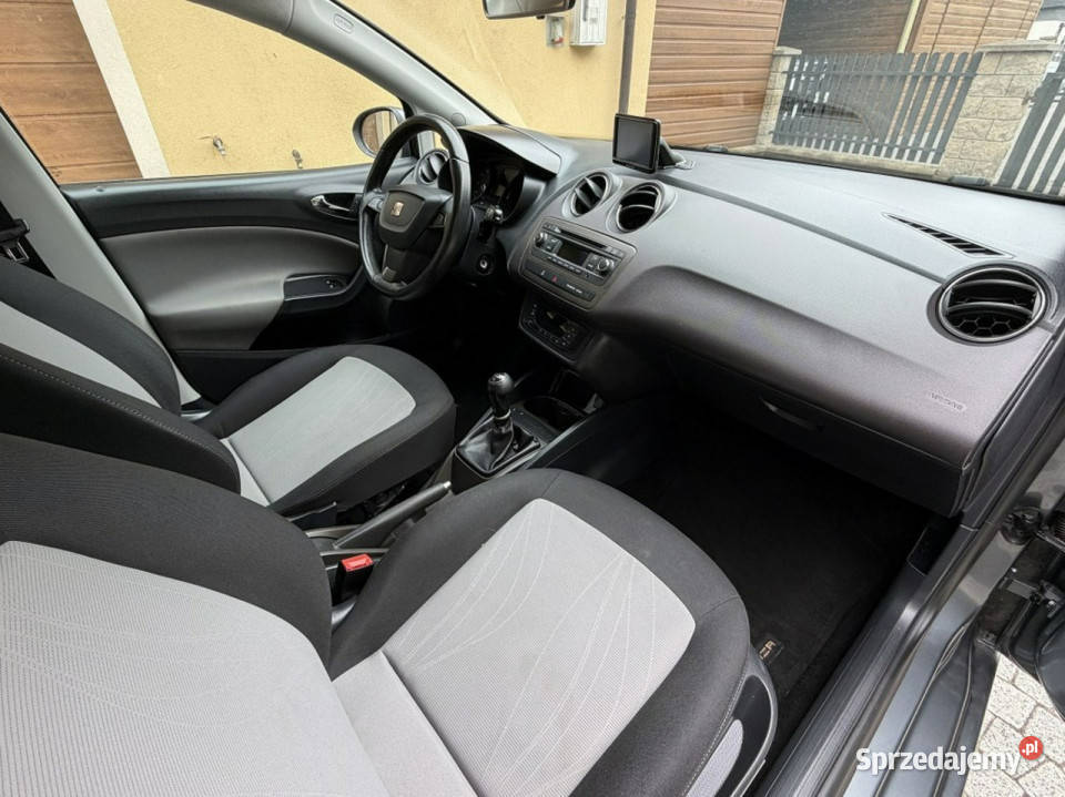 Seat Ibiza Prosty Silnik 14 Climatronic Rok produkcji 2013 mazowieckie Płońsk sprzedam