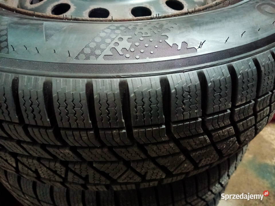 Koła Kia Sportage 2157016 Kumho Wintercreft ws61 Zawiercie