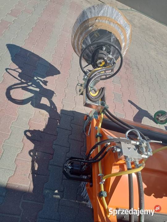 Zamiatarka drogowauliczna 23m Talex moc TUZ Rok produkcji 2025